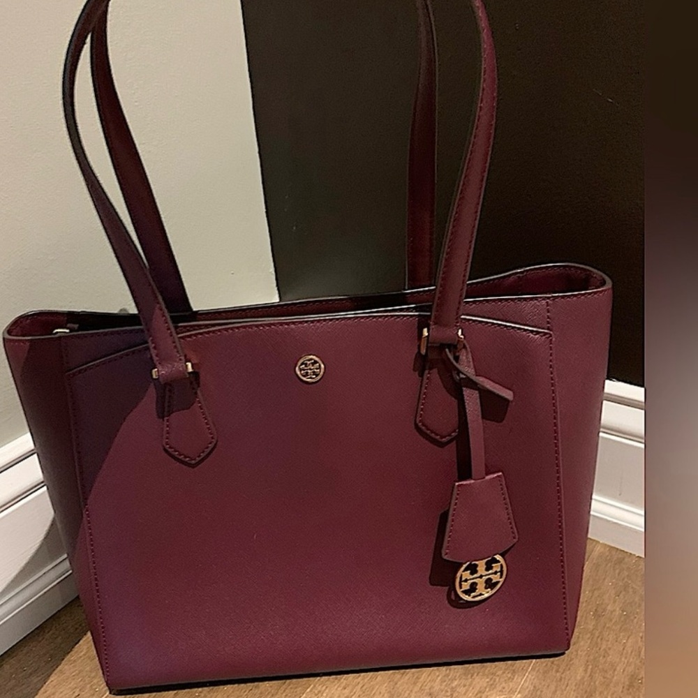 Tory Burch Small Robinson Tote